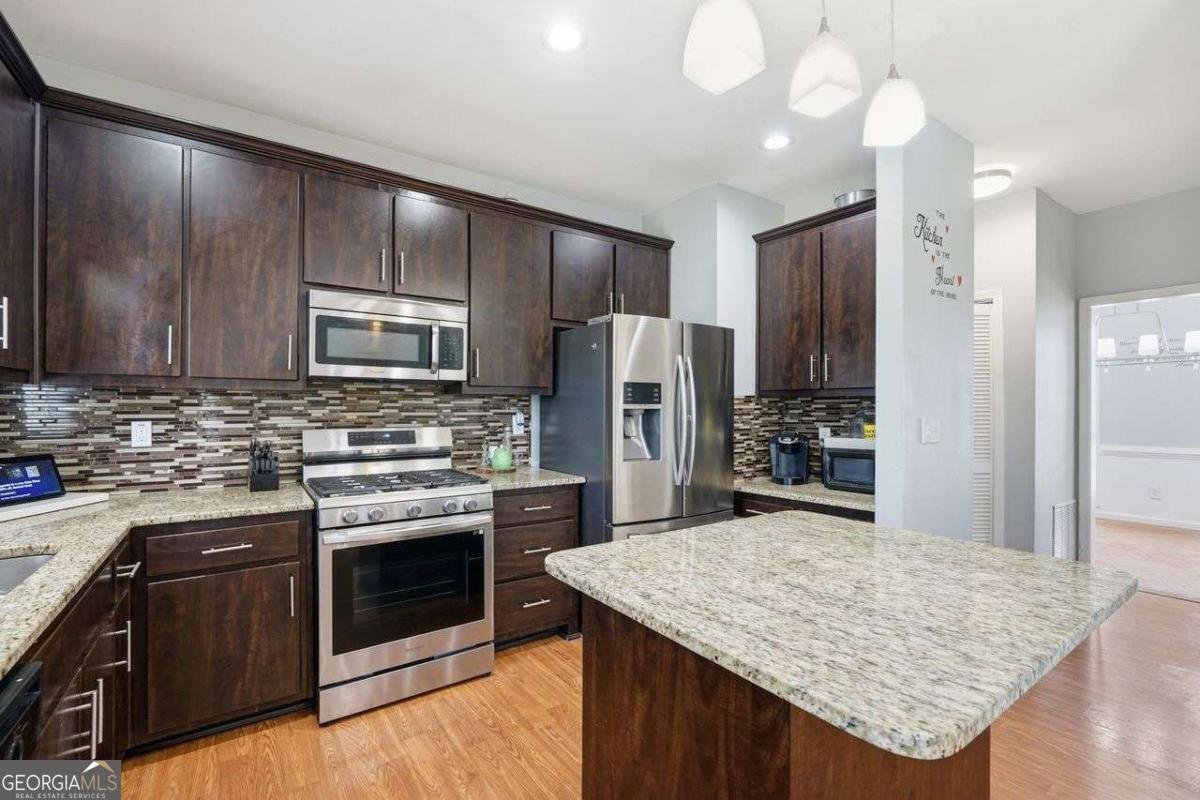 909 Shadow Ridge Circle Stockbridge - Photo 16