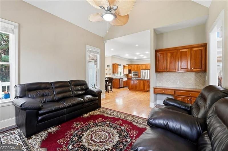 932 Grassmeade Way Snellville - Photo 11