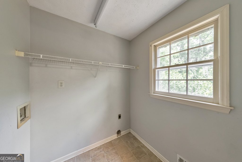 623 Peachtree Drive White - Photo 13