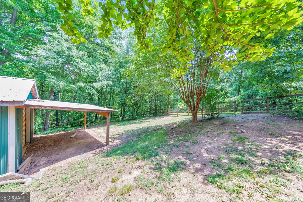 623 Peachtree Drive White - Photo 32