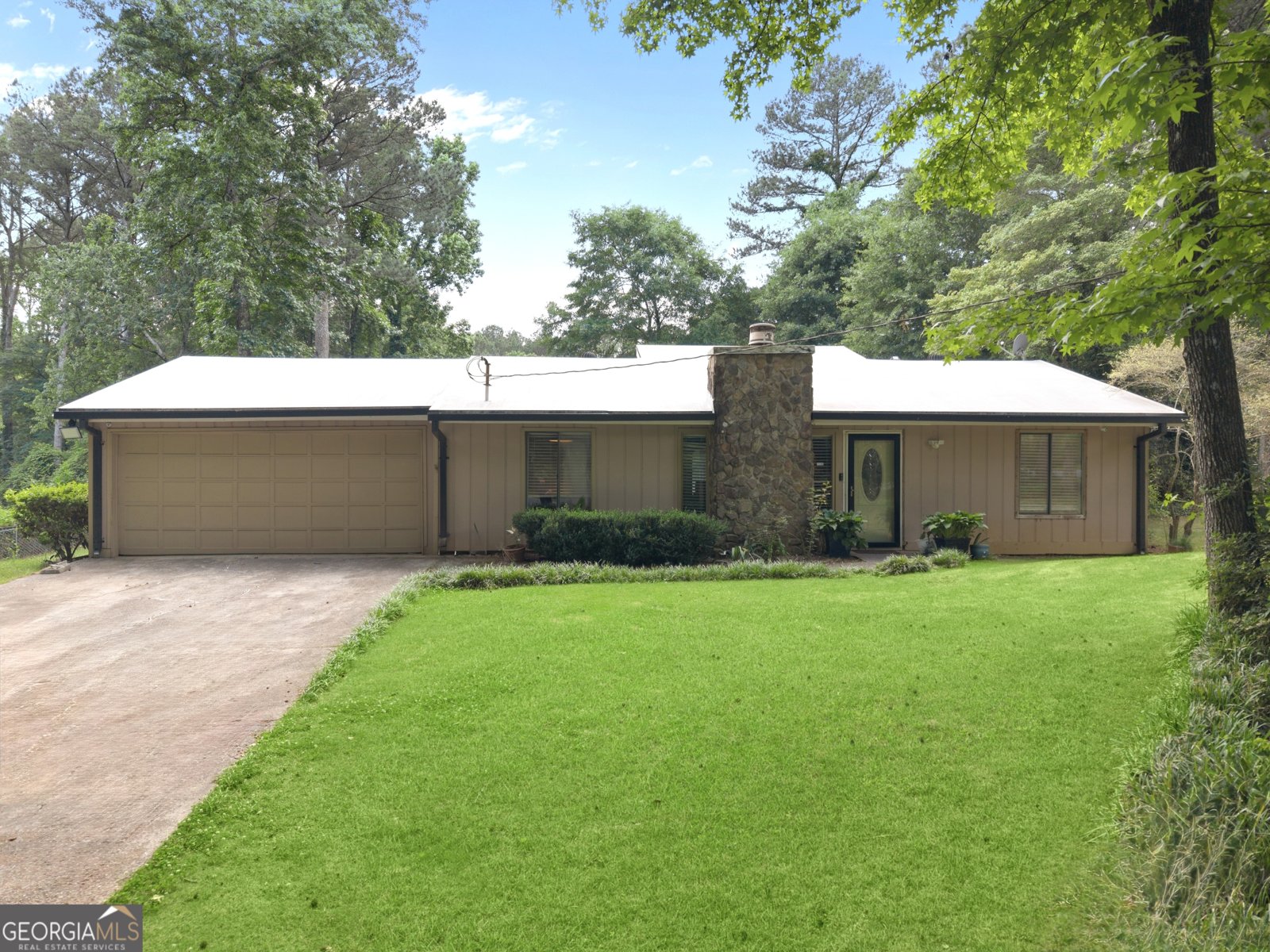 487 Warren Road Lawrenceville - main photo