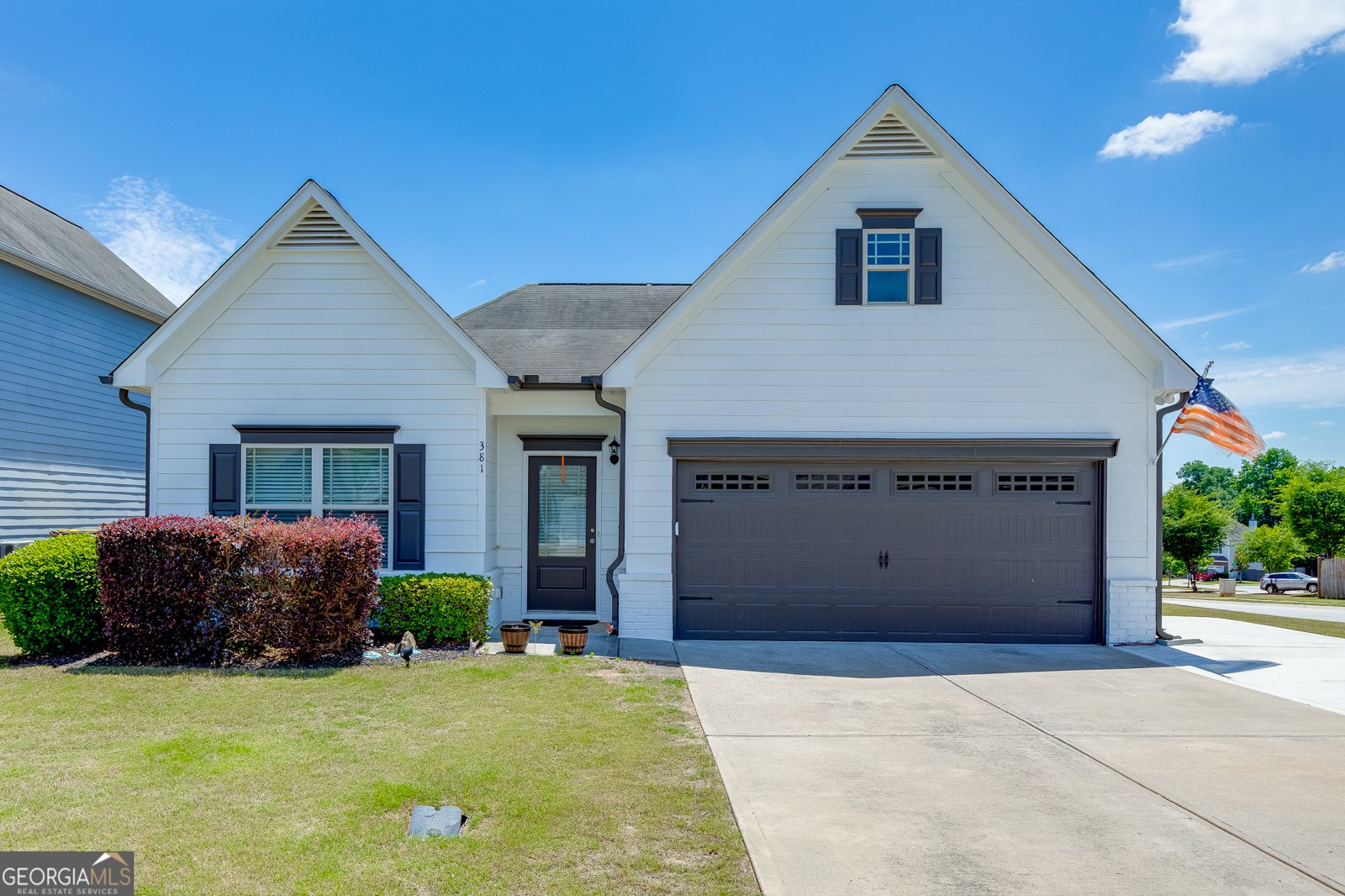 381 Eagles Bluff Way Hoschton - main photo