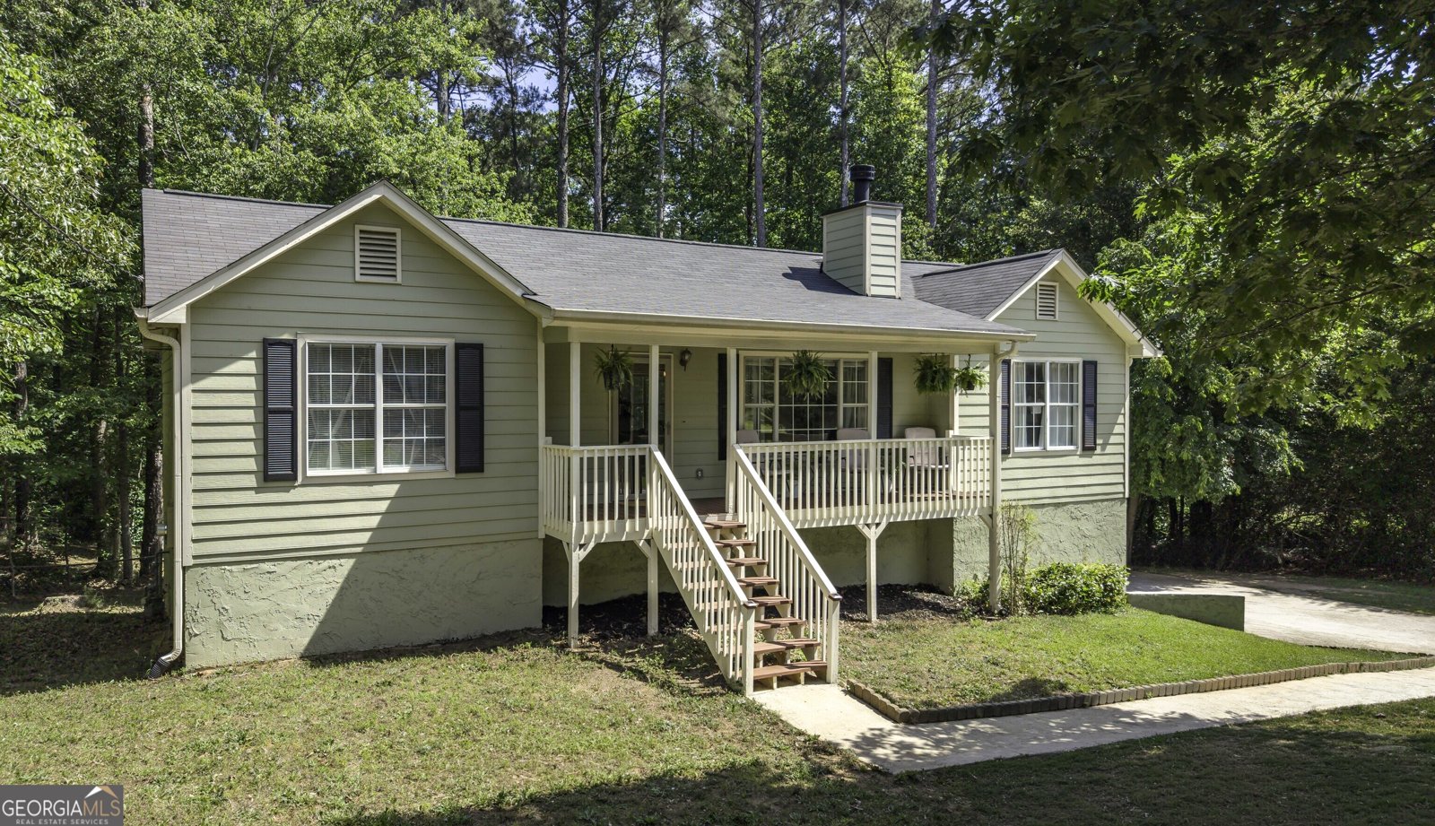 62 Collins Way Douglasville - main photo