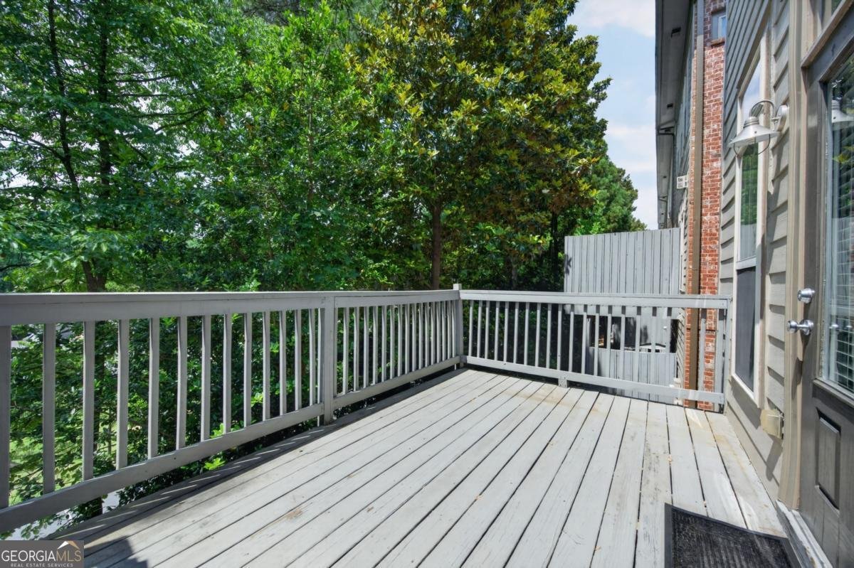 2492 Crescent Park Court Atlanta - Photo 11