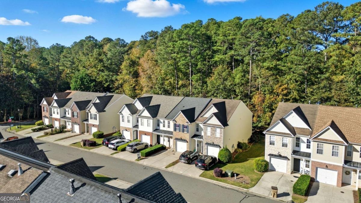 2913 Greyhawk Lane Cumming - main photo
