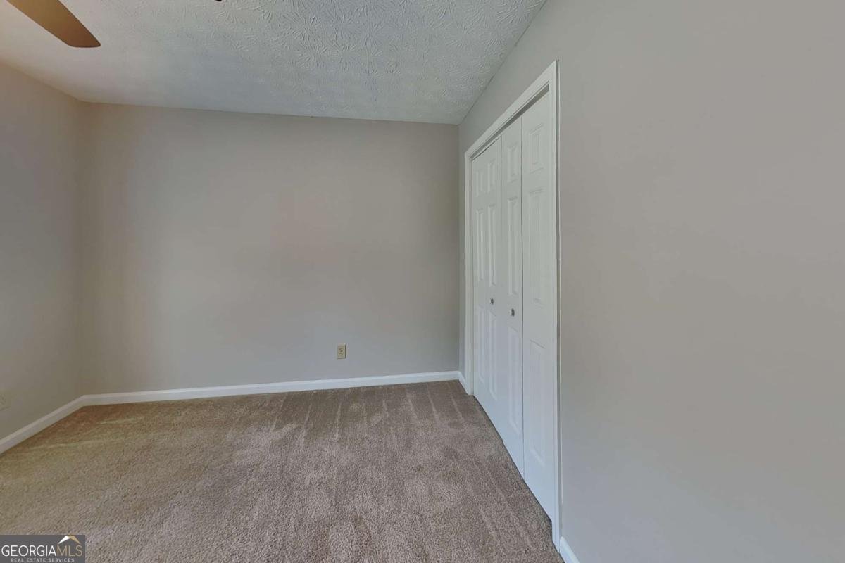 11195 Surrey Park Trail Duluth - Photo 14