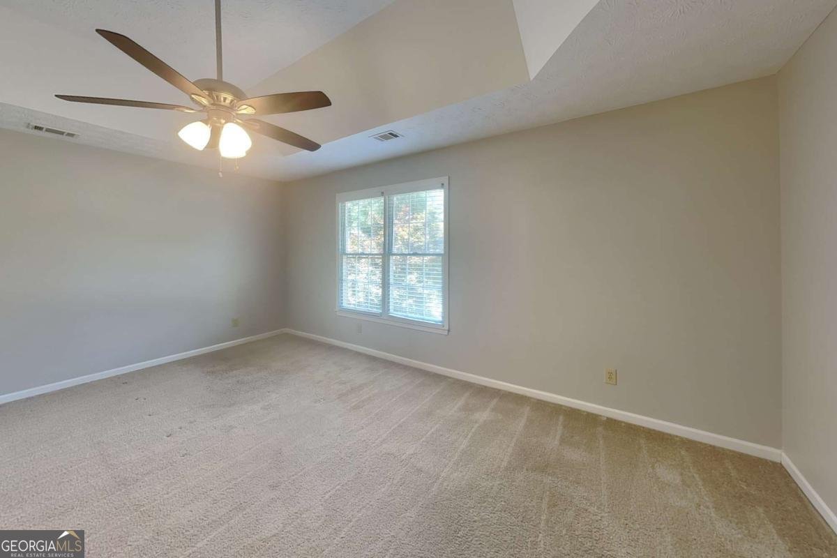 11195 Surrey Park Trail Duluth - Photo 6
