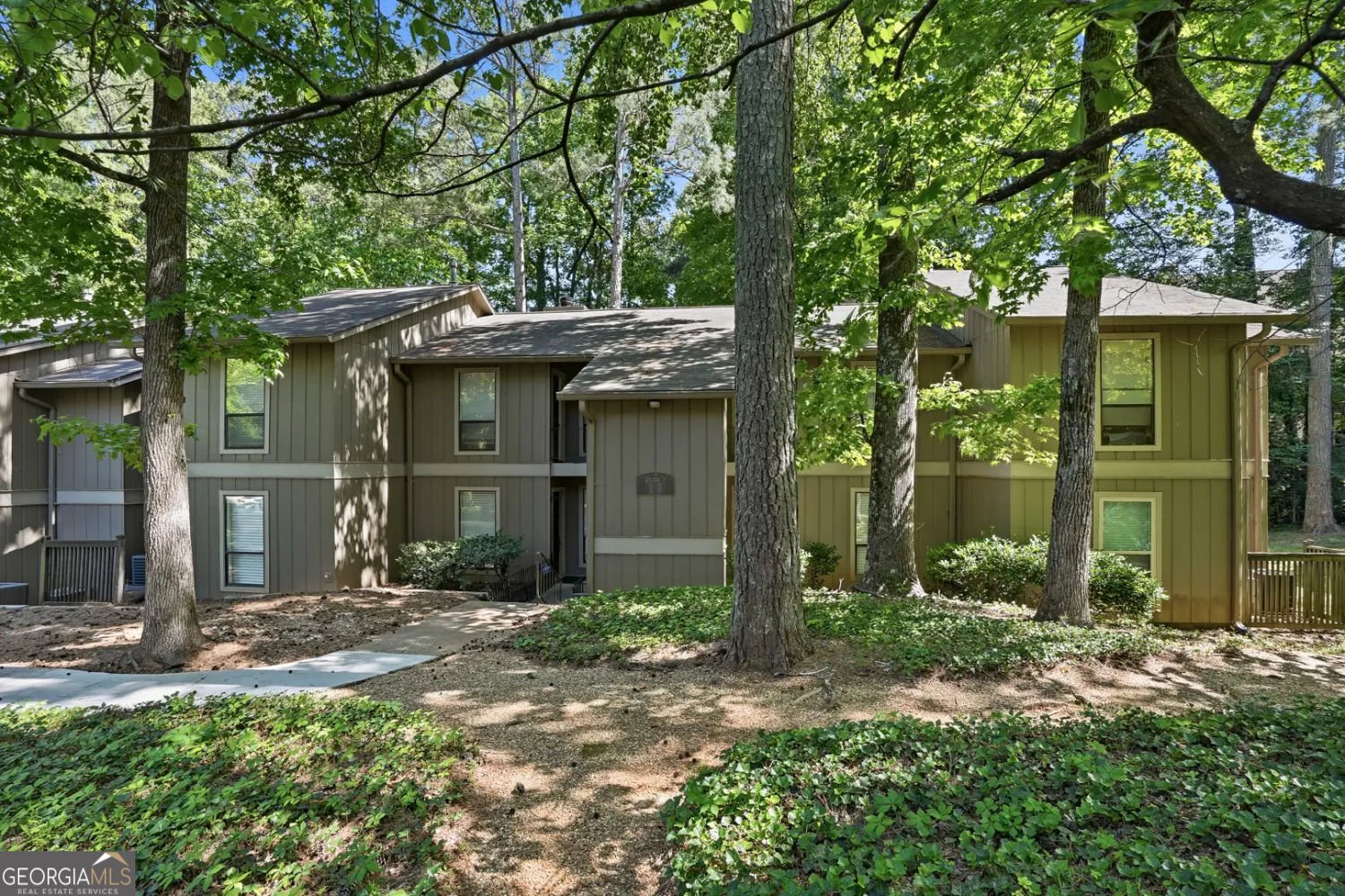 8740 Roswell Road Atlanta - main photo