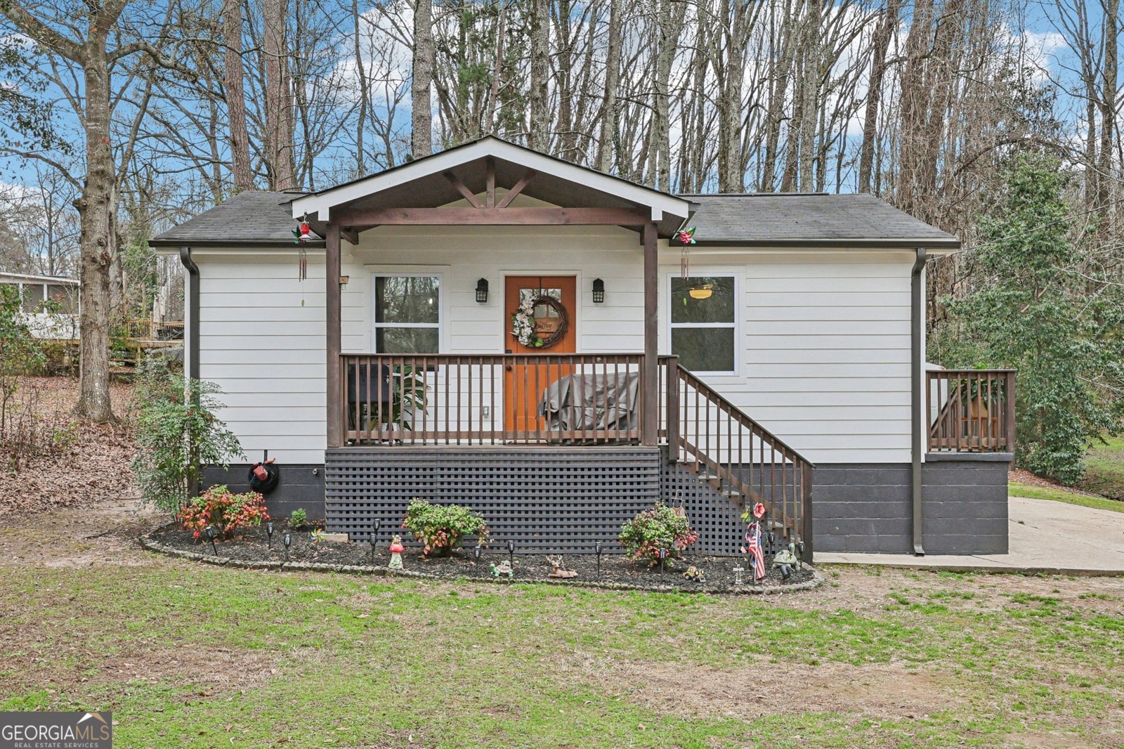 5119 Pinecrest Drive Covington - main photo