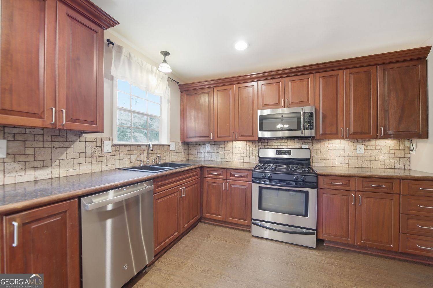 110 Yately Court Johns Creek - Photo 15