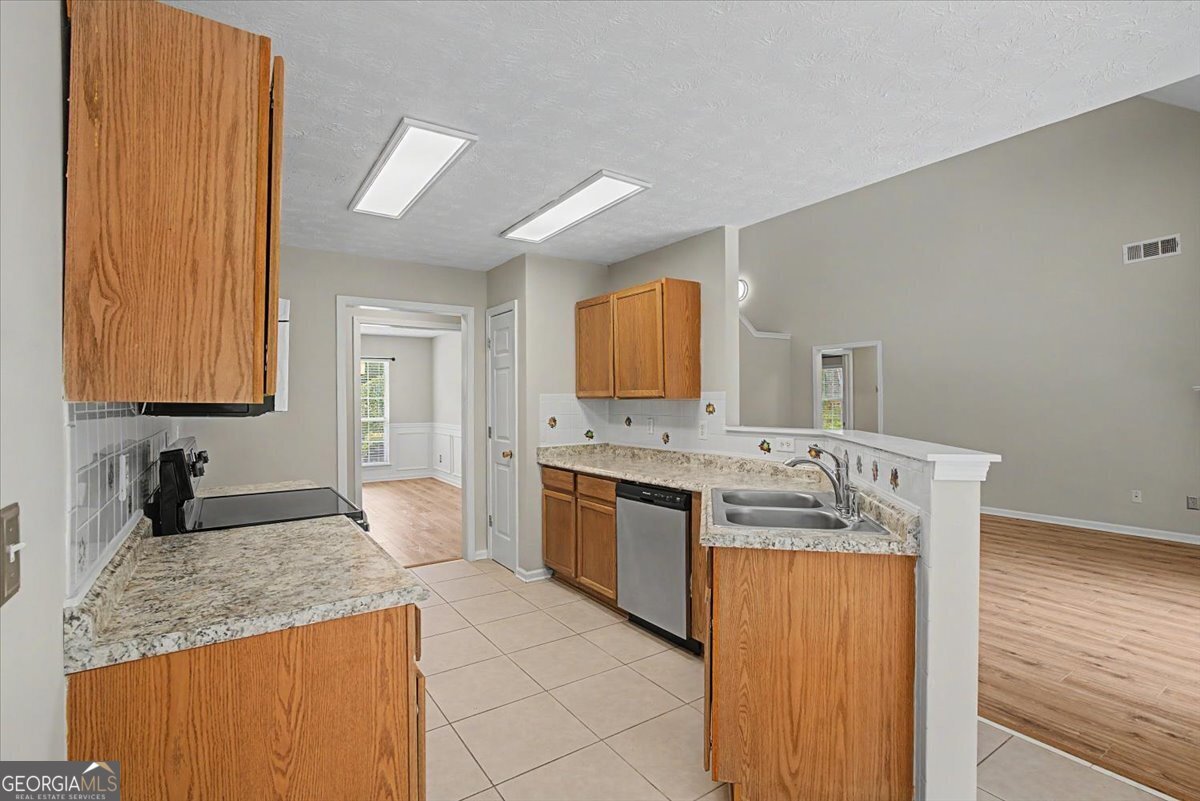 2575 Hamilton Parc Lane Buford - Photo 14