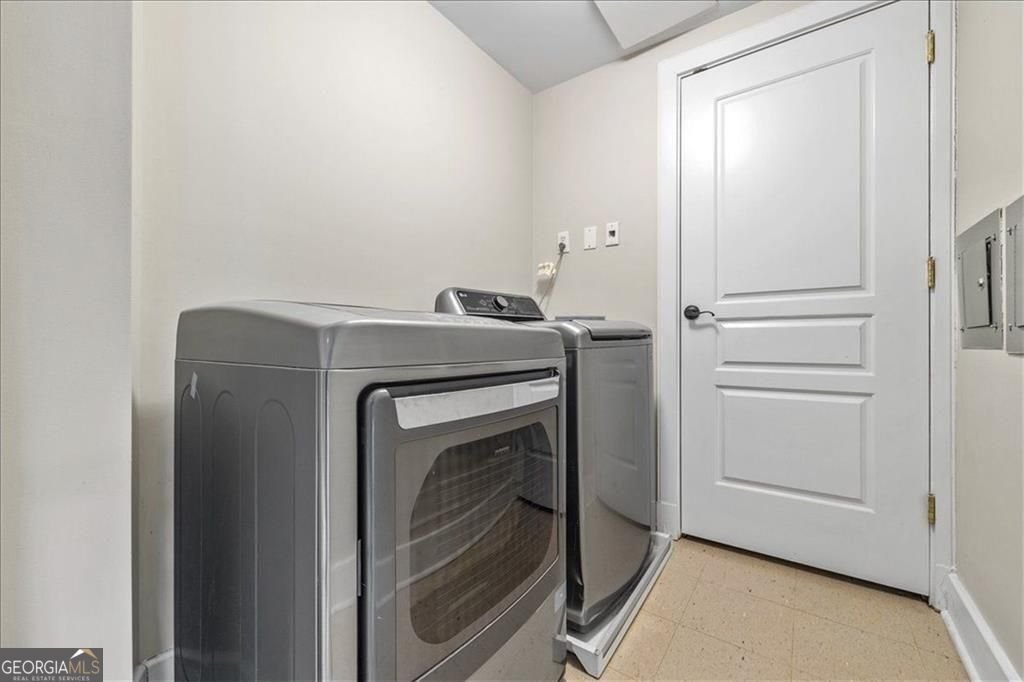 700 Park Regency Place Atlanta - Photo 7