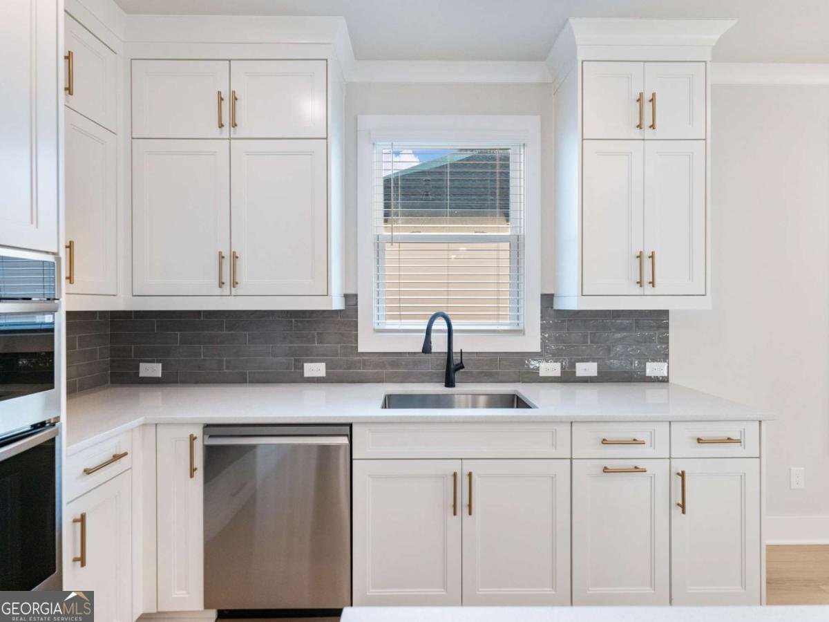 4456 Hosch Reserve Court Buford - Photo 14