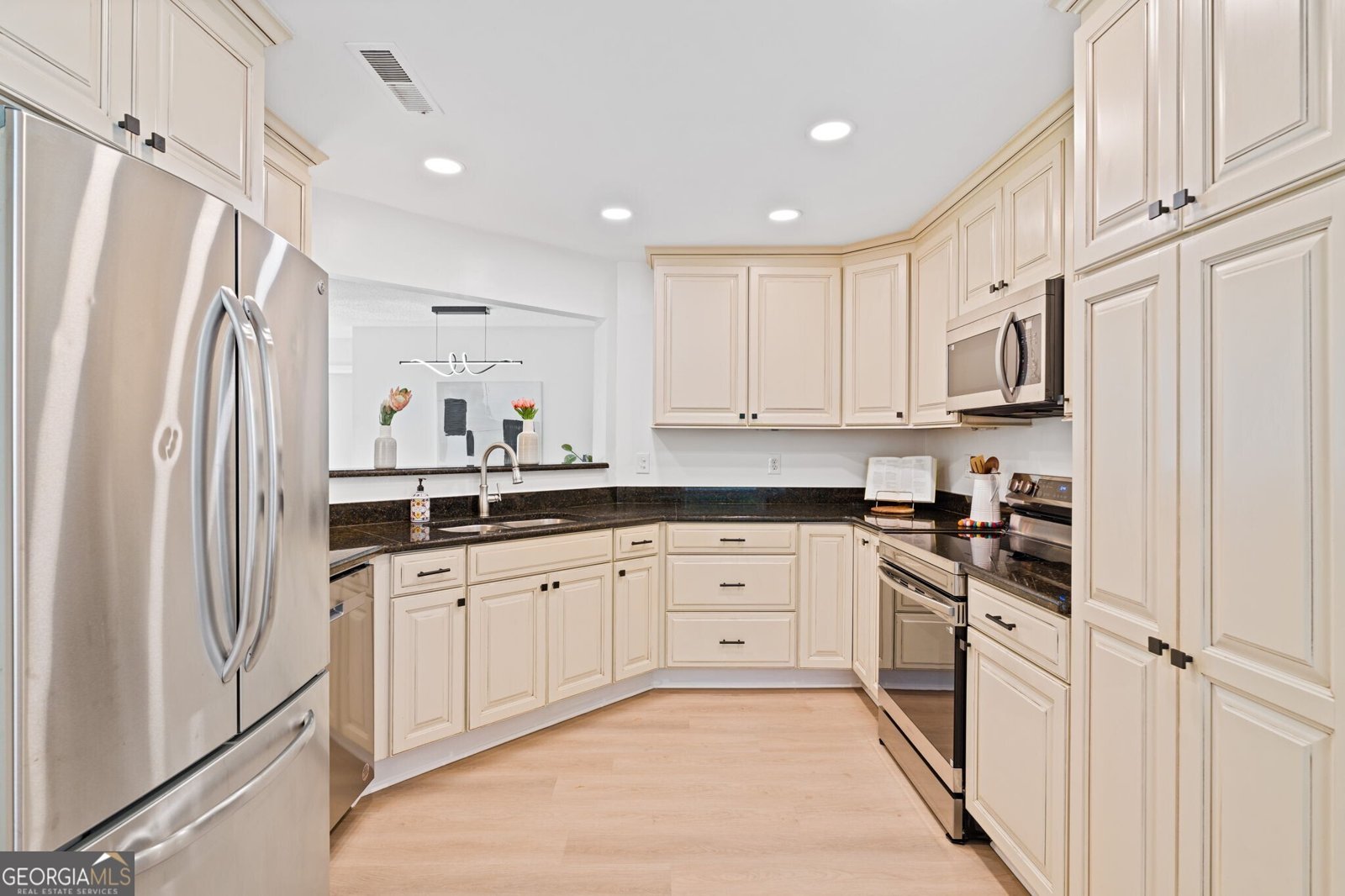 83 Dunwoody Springs Drive Sandy Springs - Photo 10