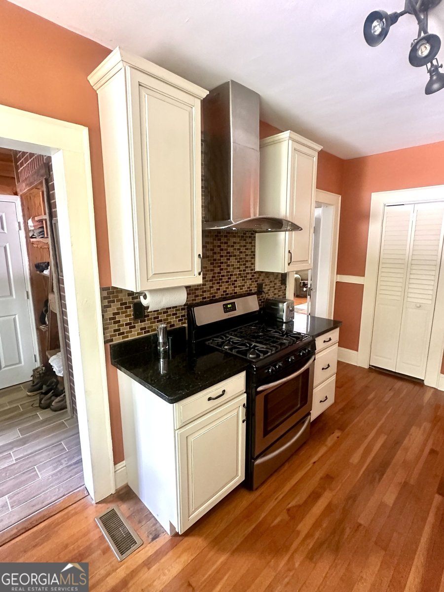 704 Woodland Dr Griffin - Photo 14