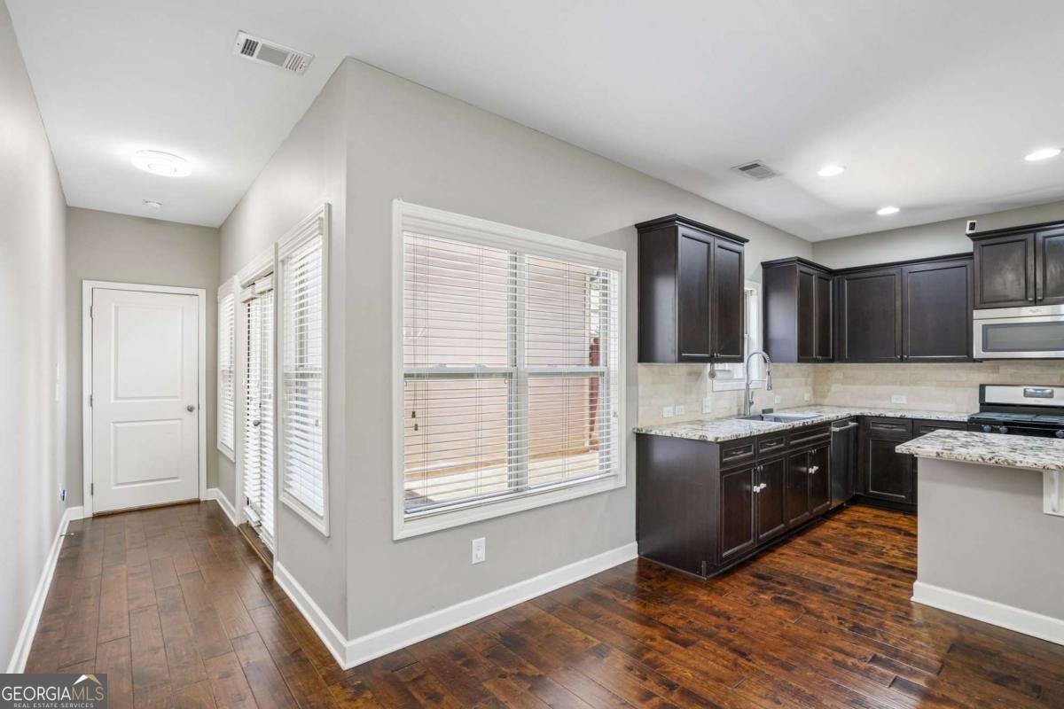 4199 Baverton Drive Suwanee - Photo 12