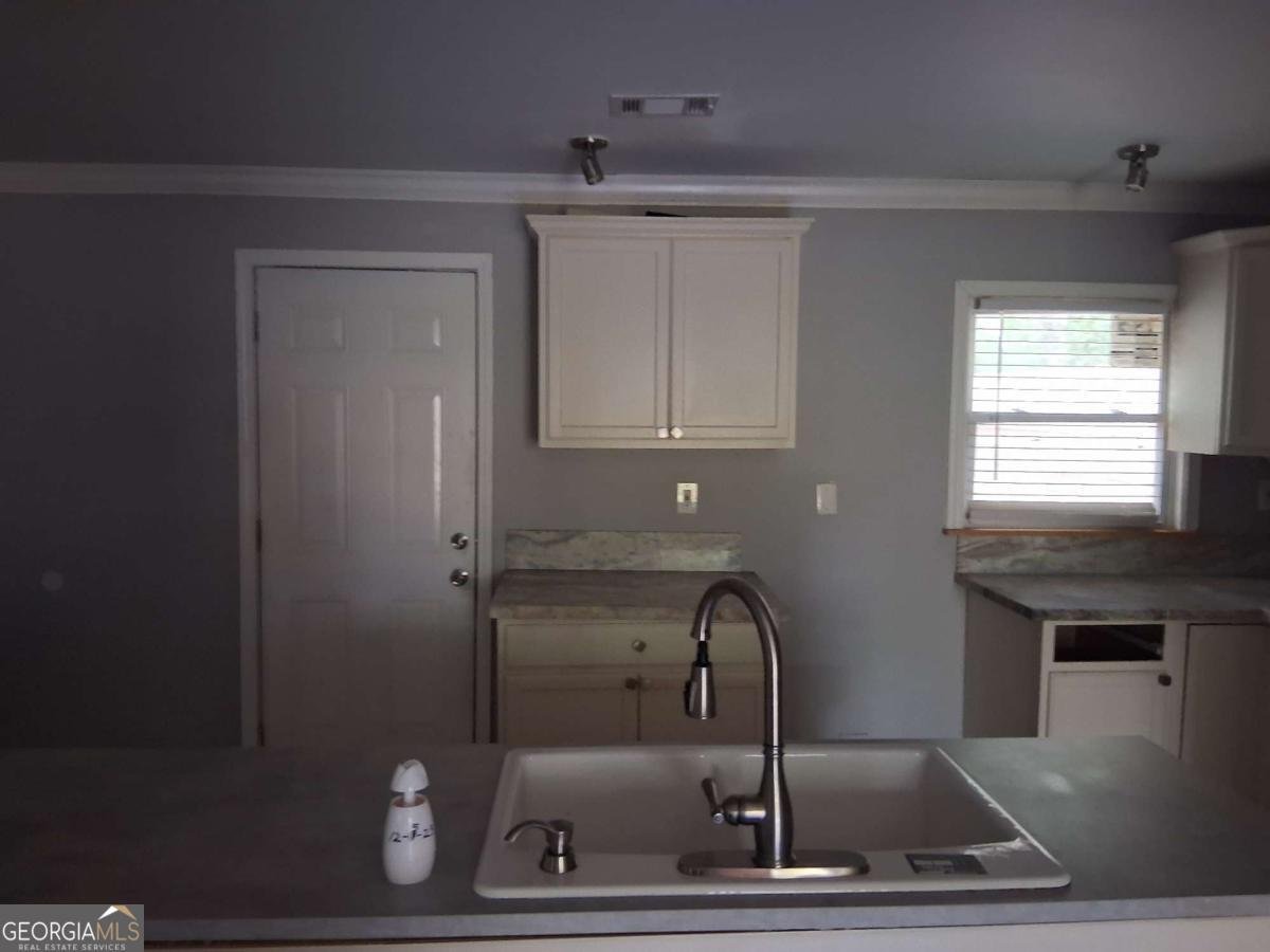 1032 Valley View Road Atlanta - Photo 9