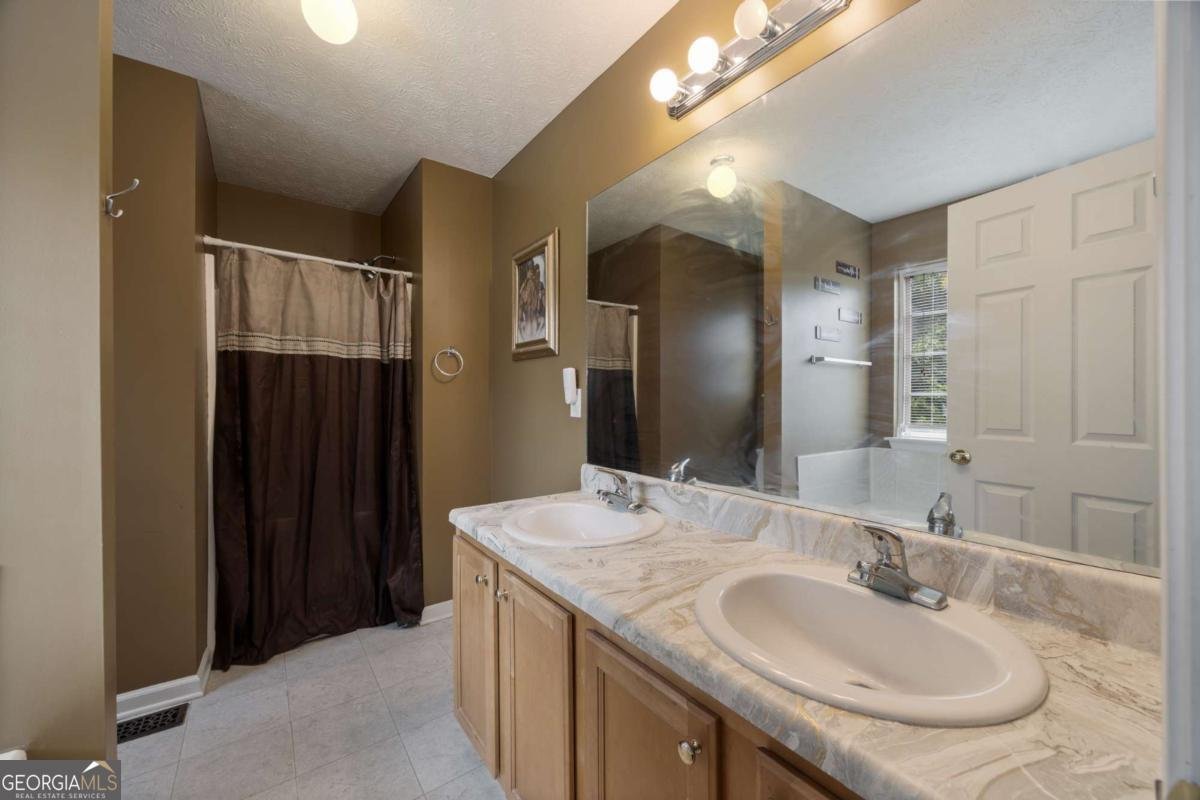 227 Diamond Court Carrollton - Photo 13