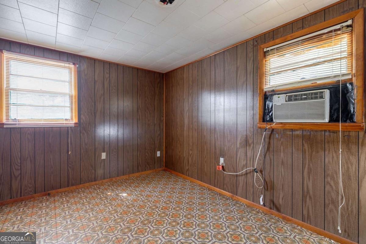 943 Clairmont Avenue Comer - Photo 8