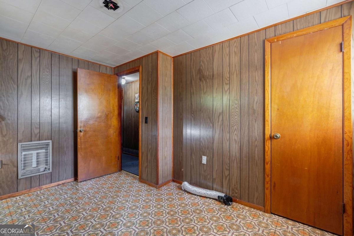 943 Clairmont Avenue Comer - Photo 9