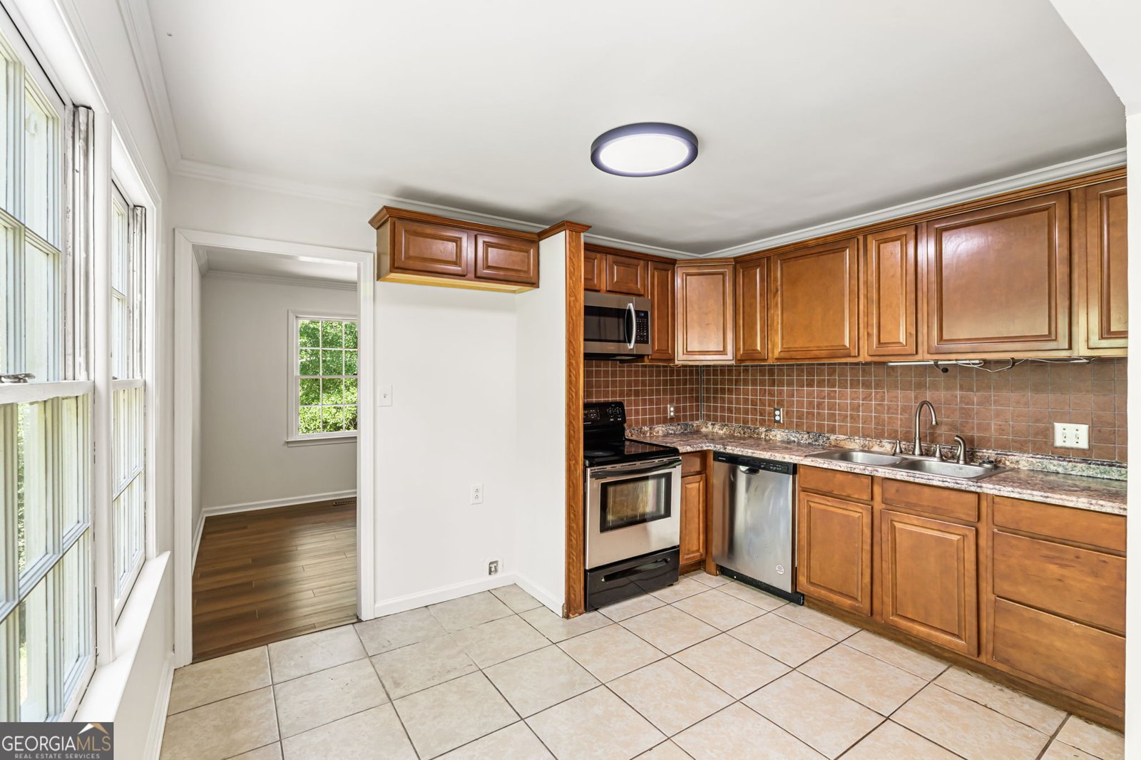 611 Fairmont Drive Macon - Photo 8