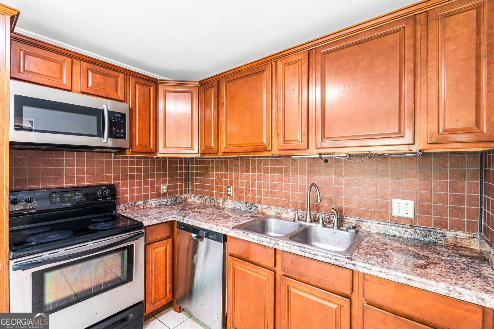 611 Fairmont Drive Macon - Photo 9