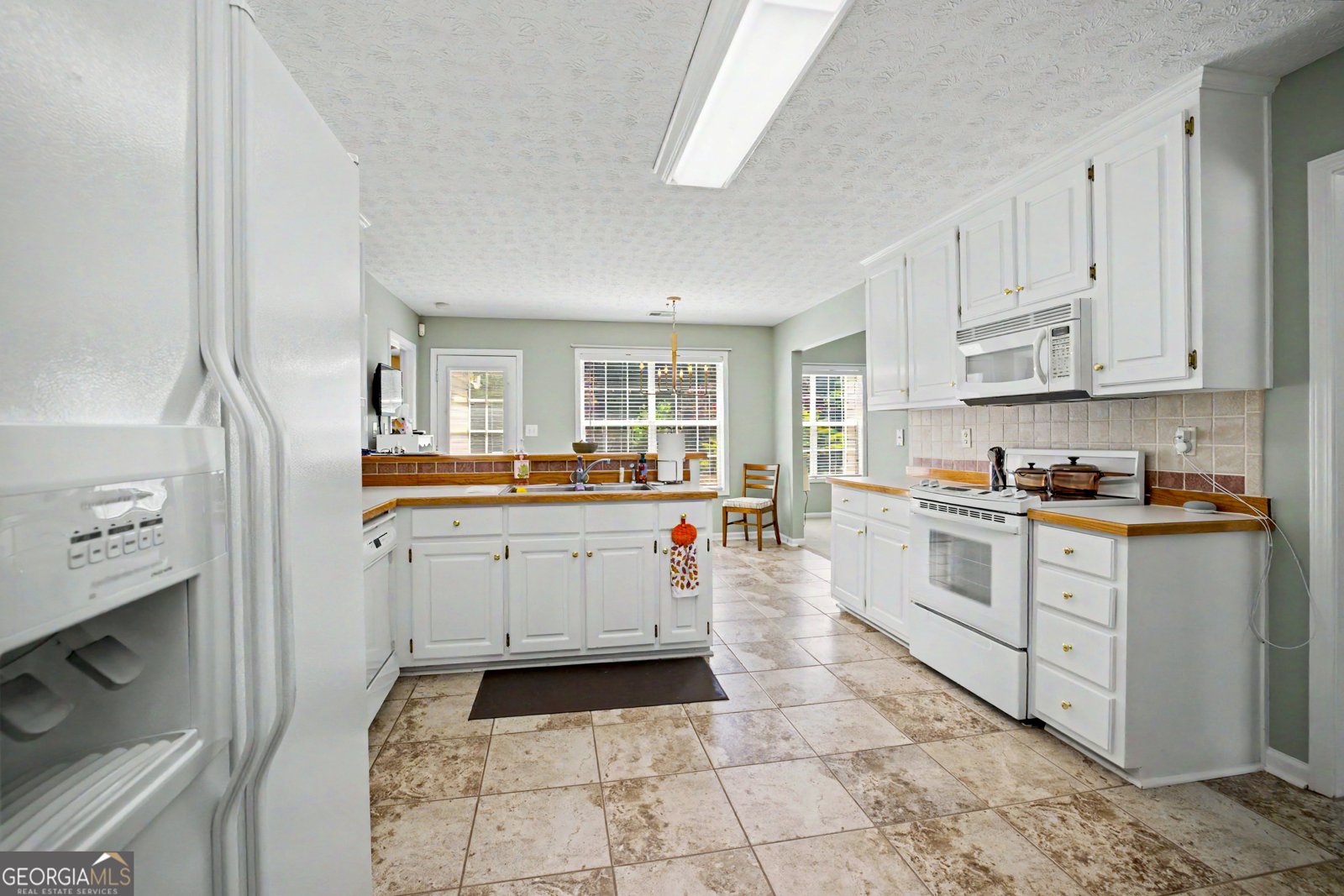 240 Albertas Court McDonough - Photo 10
