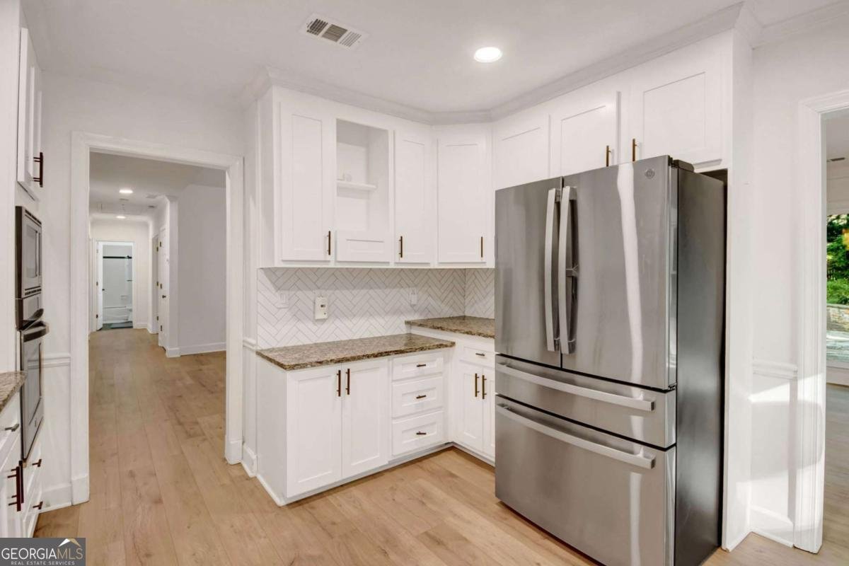 1055 Downing Court Marietta - Photo 11