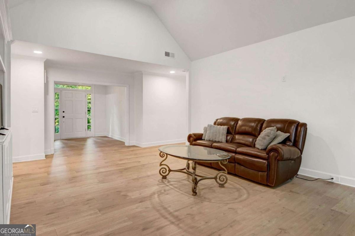 1055 Downing Court Marietta - Photo 13