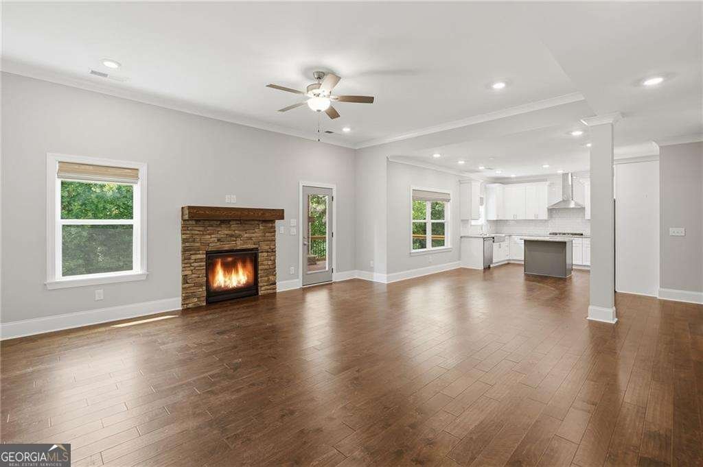 7285 Hedgerose Drive Cumming - Photo 10