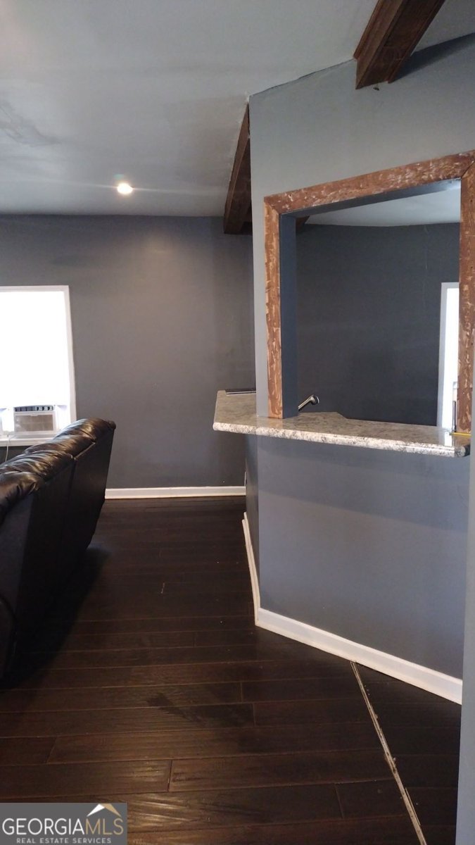 136 Hill Street Commerce - Photo 10
