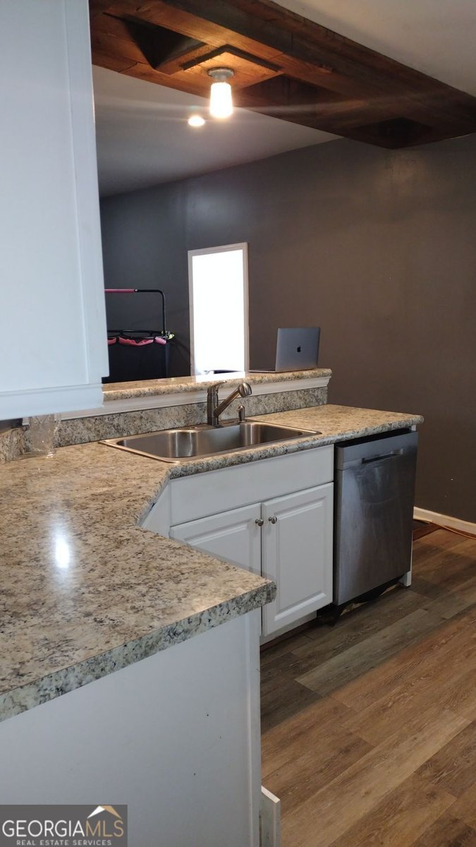 136 Hill Street Commerce - Photo 12