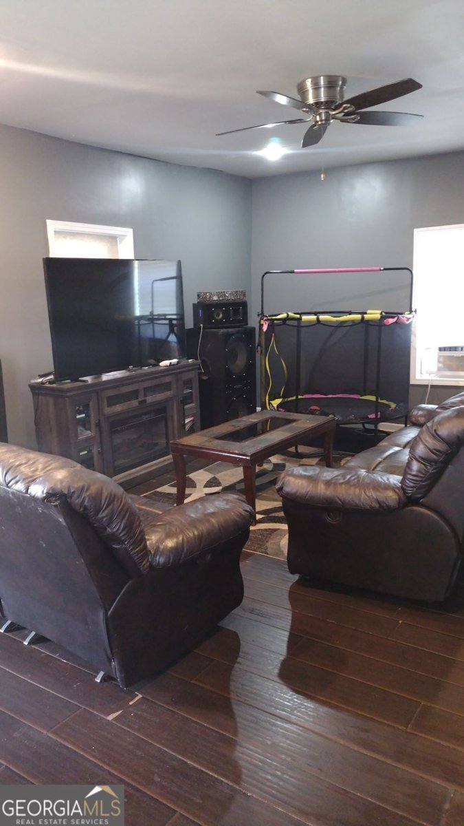 136 Hill Street Commerce - Photo 9
