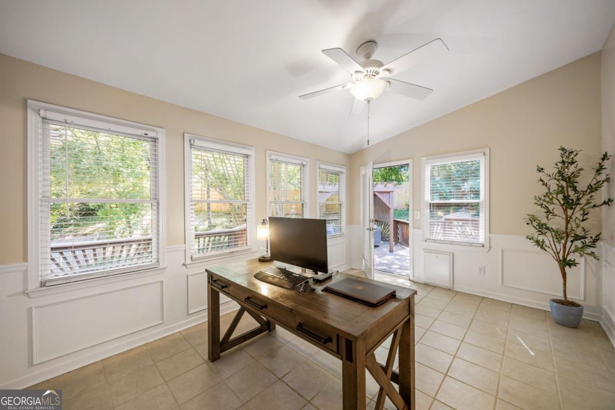 1048 Creatwood Circle Smyrna - Photo 19