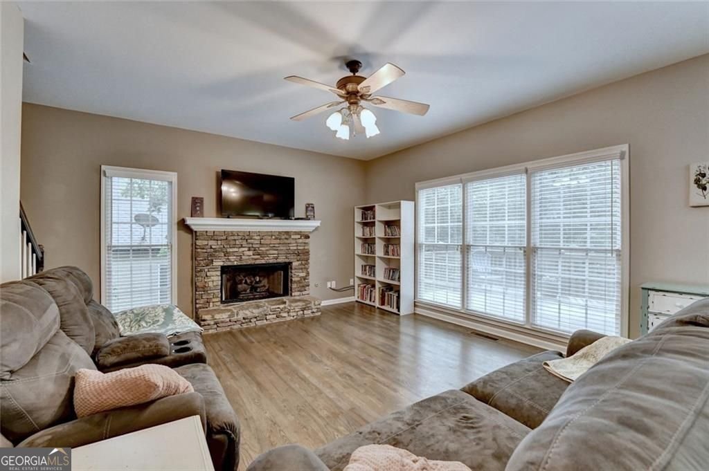 7670 Paces Lane Gainesville - Photo 12