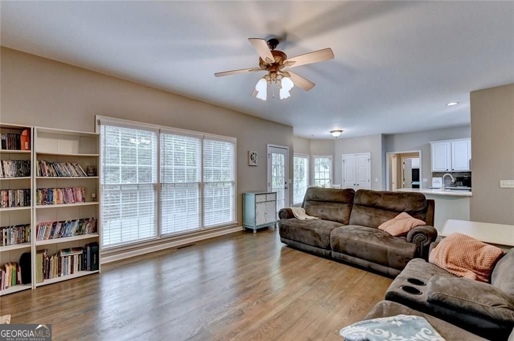 7670 Paces Lane Gainesville - Photo 15