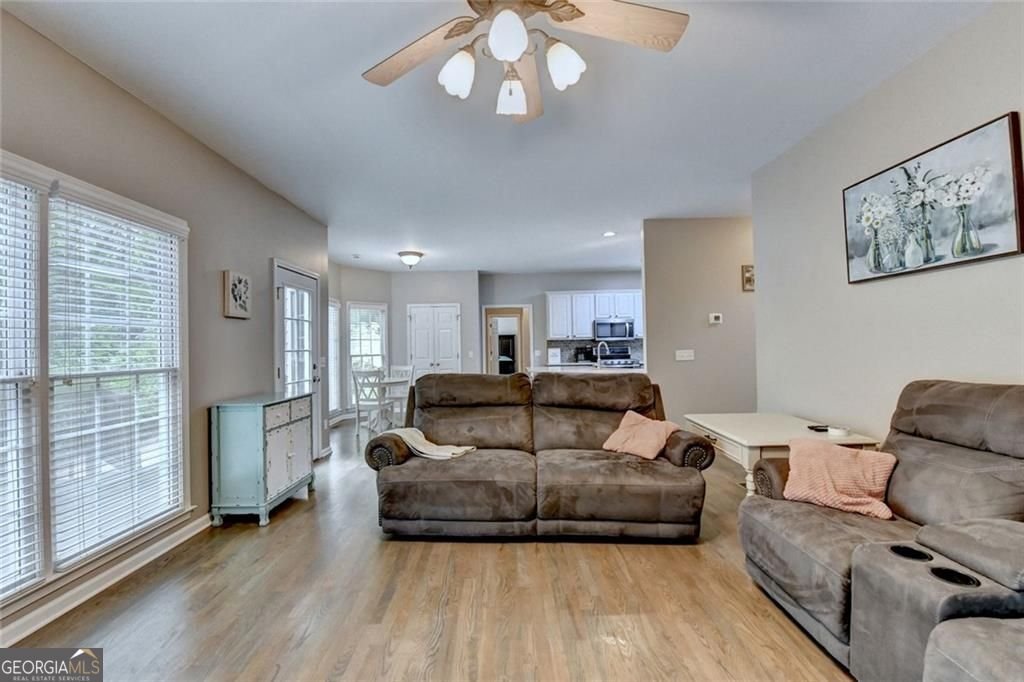 7670 Paces Lane Gainesville - Photo 17