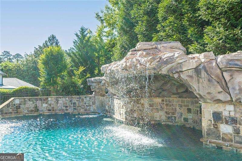 730 Glenairy Drive Sandy Springs - Photo 13