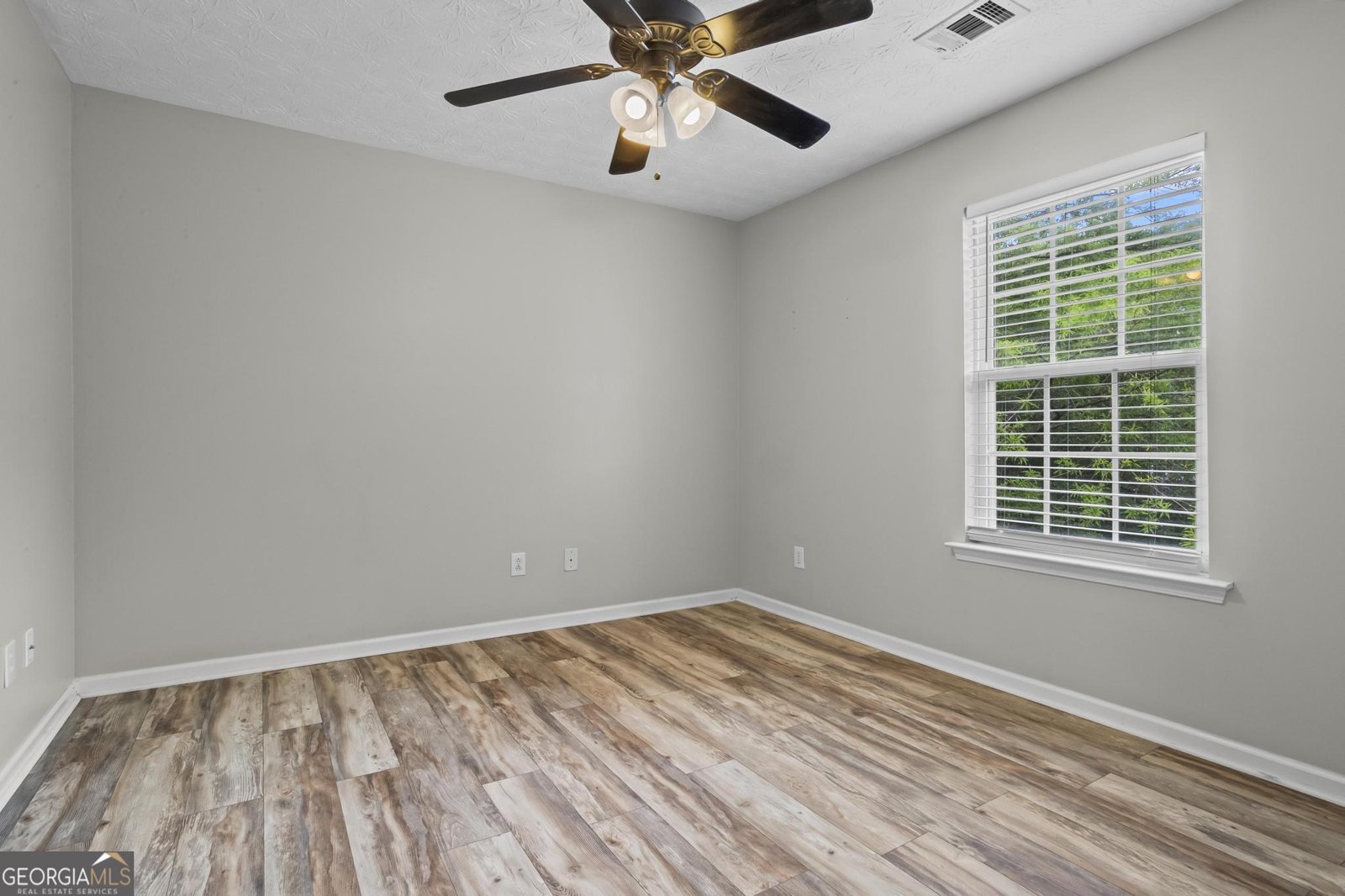 216 Village Square Drive Woodstock - Photo 16