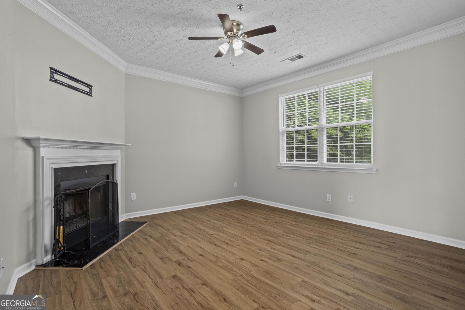 216 Village Square Drive Woodstock - Photo 7