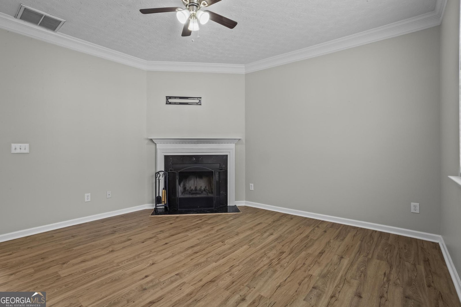 216 Village Square Drive Woodstock - Photo 8