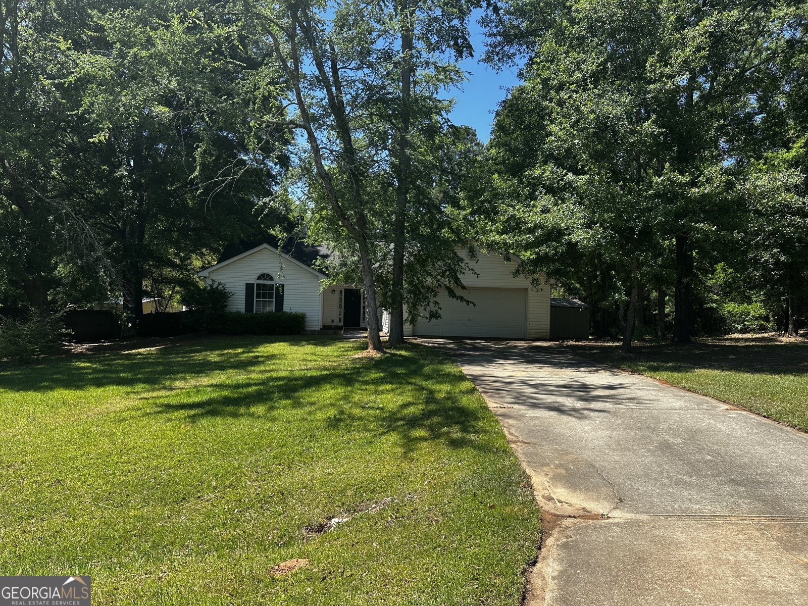 105 Pear Tree Court Eatonton - main photo