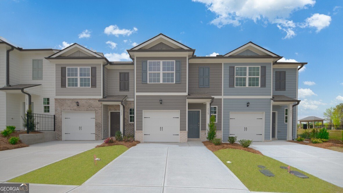 2029 Roseleigh Drive Douglasville - main photo