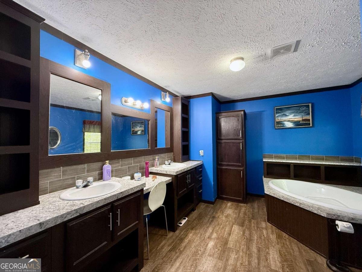 1048 Robin Hood Drive Murrayville - Photo 12