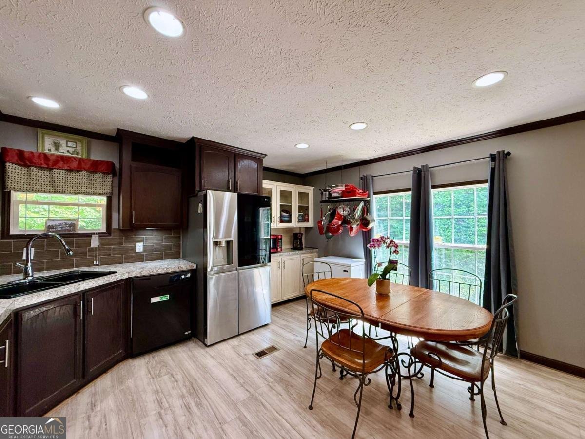 1048 Robin Hood Drive Murrayville - Photo 7