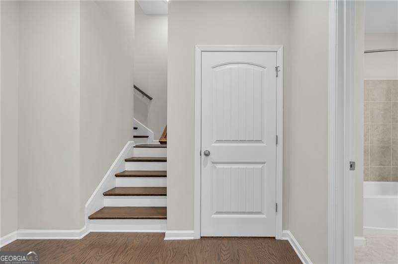 424 Montclair Court Woodstock - Photo 17