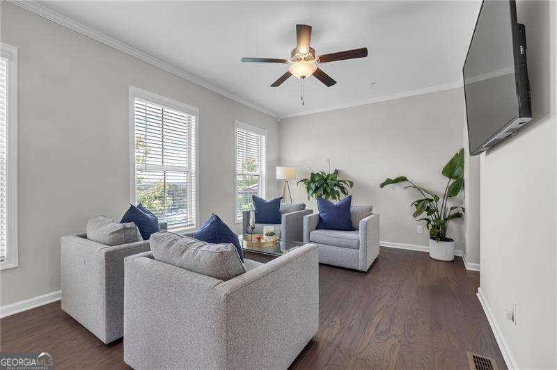 424 Montclair Court Woodstock - Photo 6