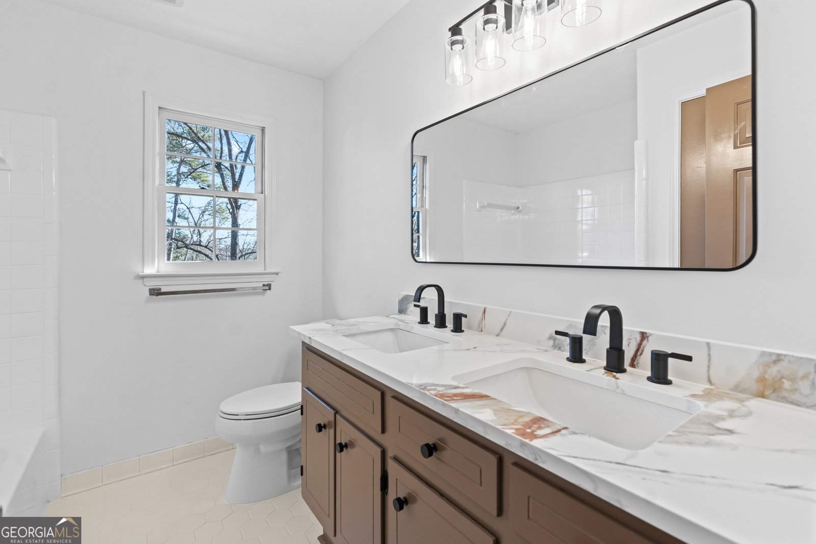 4566 Brandon Drive Lilburn - Photo 6