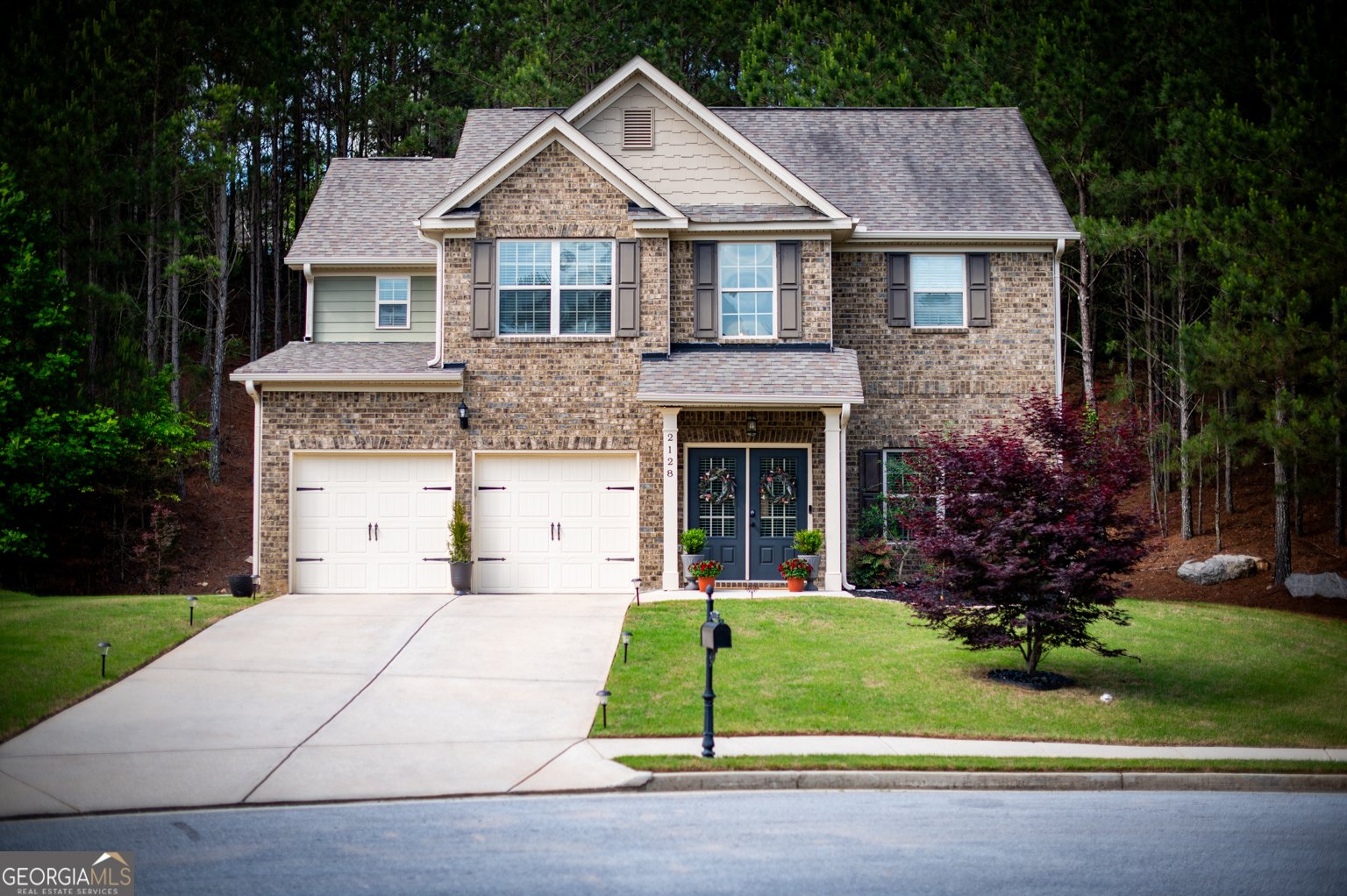 2128 Farmdale Court Conyers - main photo