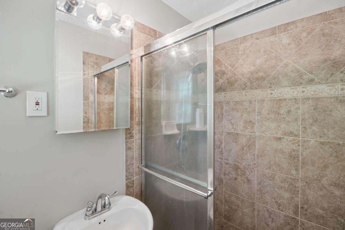 240 Gilbert Road Fayetteville - Photo 20